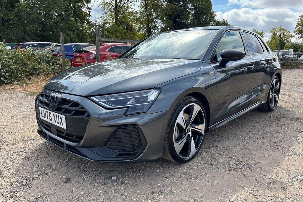 Audi A3 1.5 Tfsie 40 Sport Sportback Plug-in Hy Black #38