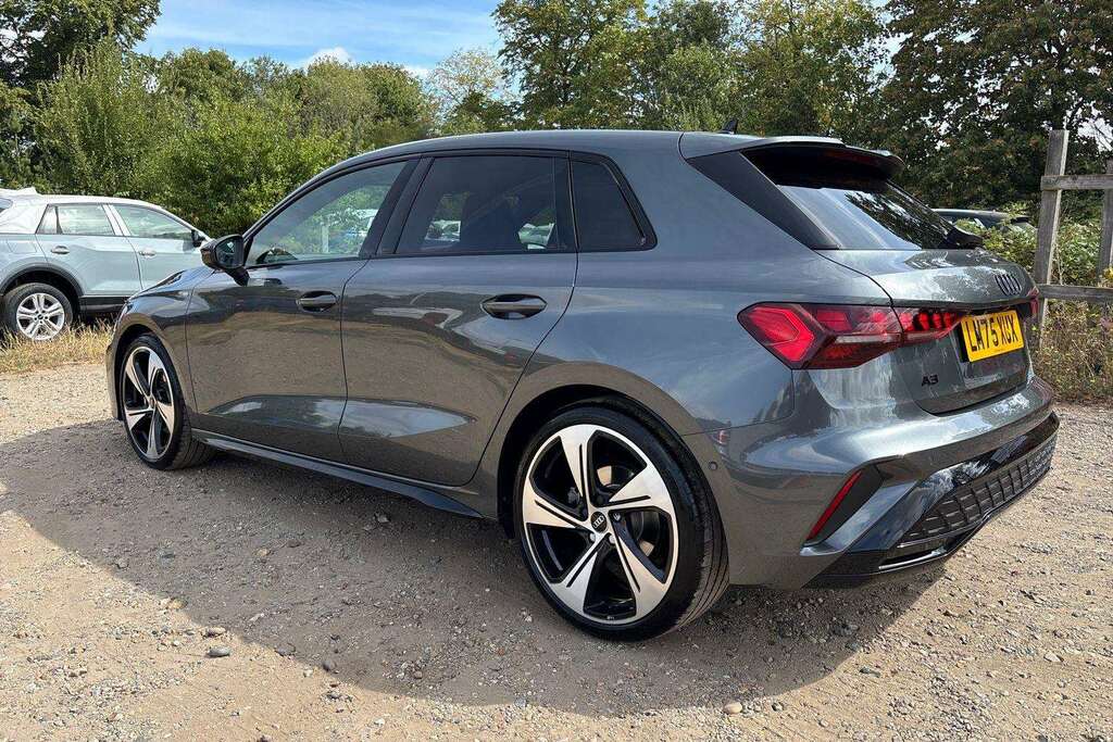 Audi A3 1.5 Tfsie 40 Sport Sportback Plug-in Hy Black #39