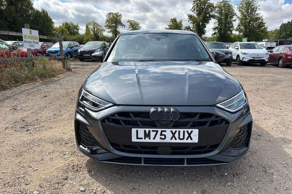 Audi A3 1.5 Tfsie 40 Sport Sportback Plug-in Hy Black #37