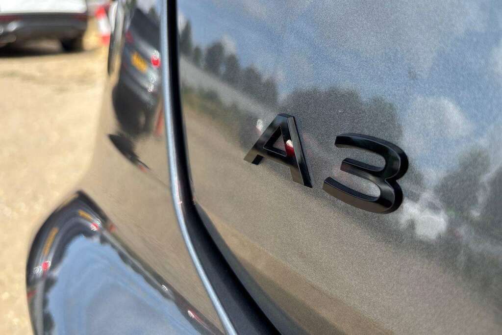 Audi A3 1.5 Tfsie 40 Sport Sportback Plug-in Hy Black #12