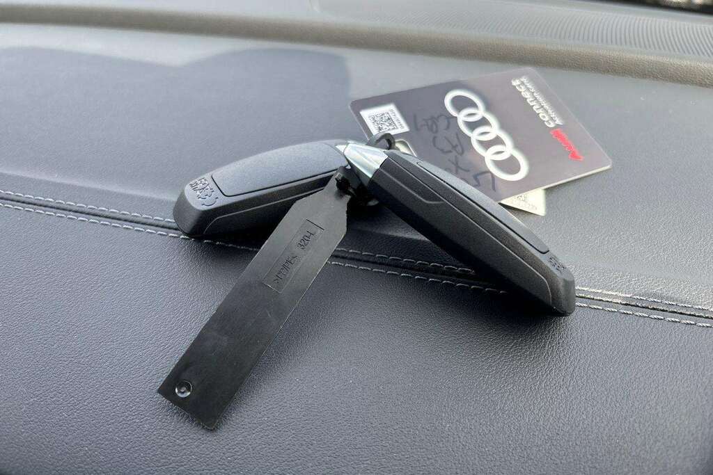 Audi A3 1.5 Tfsie 40 Sport Sportback Plug-in Hy Black #25