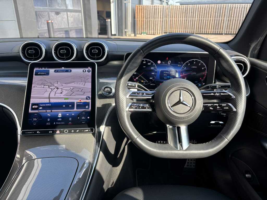 Mercedes-Benz GLC Class 300 4Matic Amg Line Premium 9G-tronic Black #25
