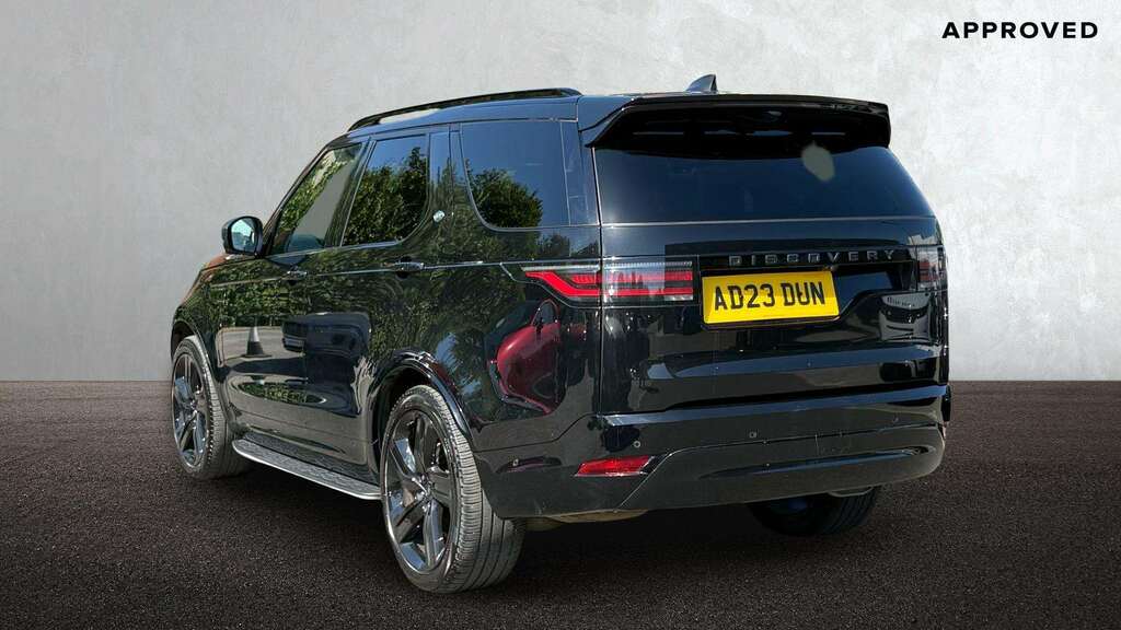 Land Rover Discovery 3.0 D300 R-dynamic Hse 2023 Black #2