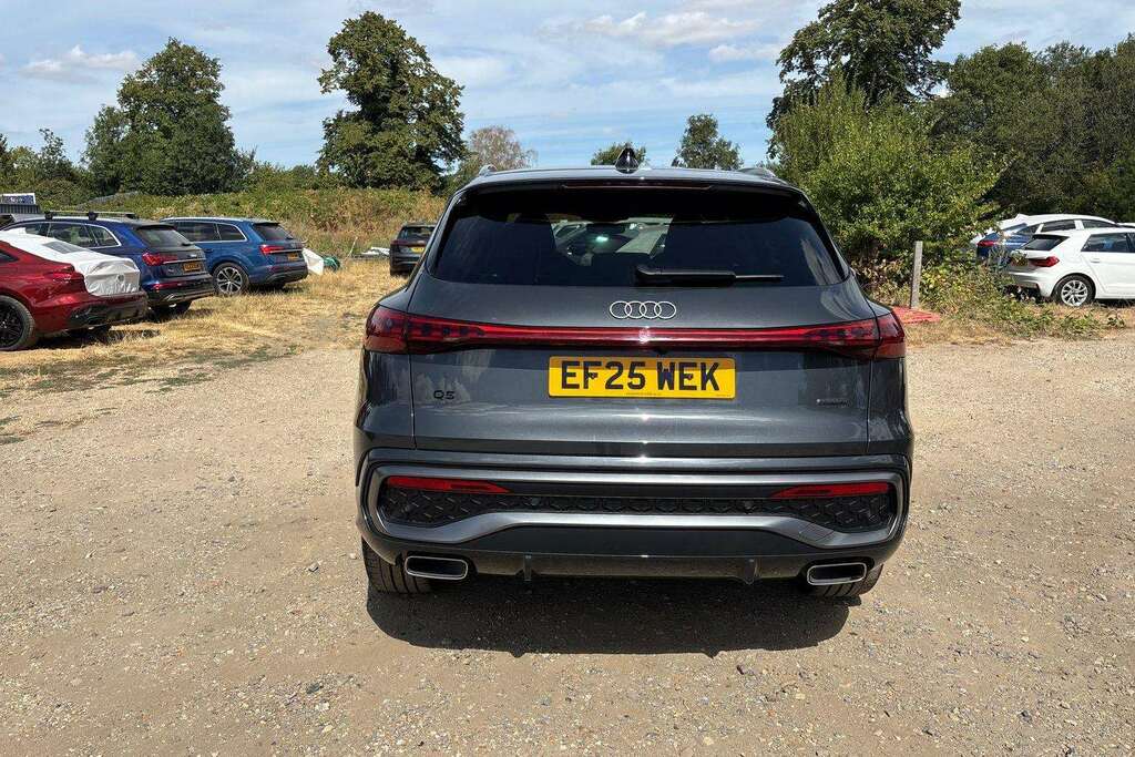 Audi Q5 Audi Q5 Estate 2.0 Tdi Quattro S Line S Grey #33