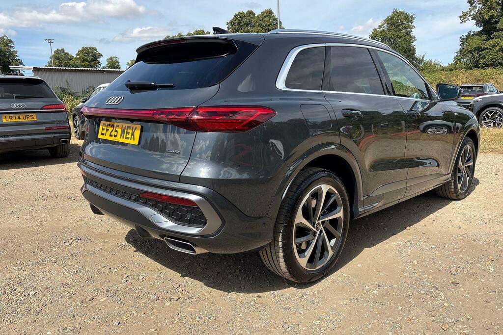 Audi Q5 Audi Q5 Estate 2.0 Tdi Quattro S Line S Grey #34