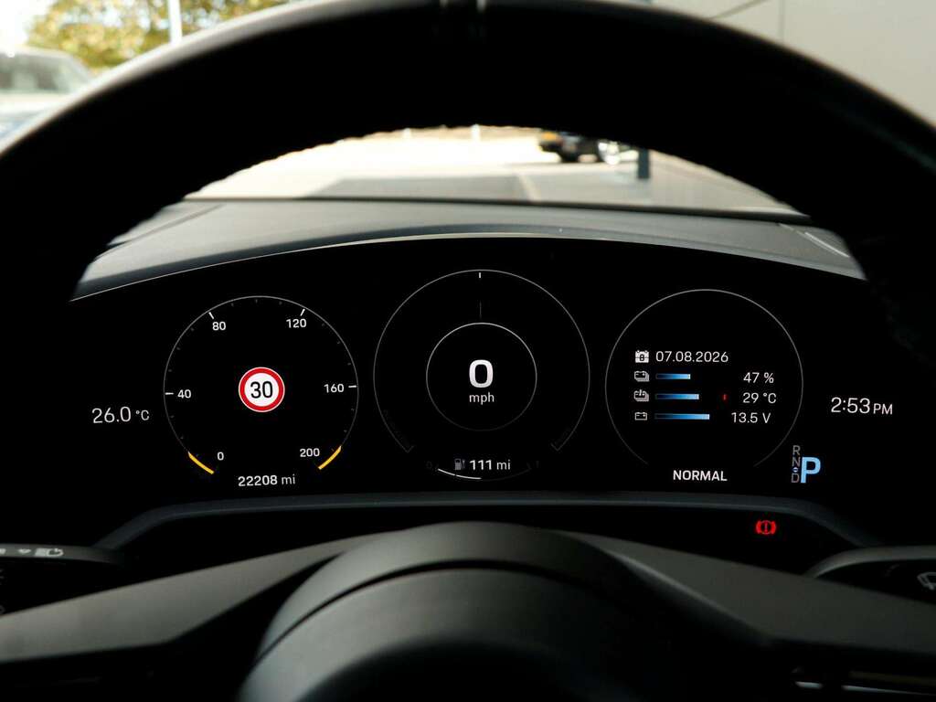 Porsche Taycan 560Kw Turbo S 93Kwh Red #13