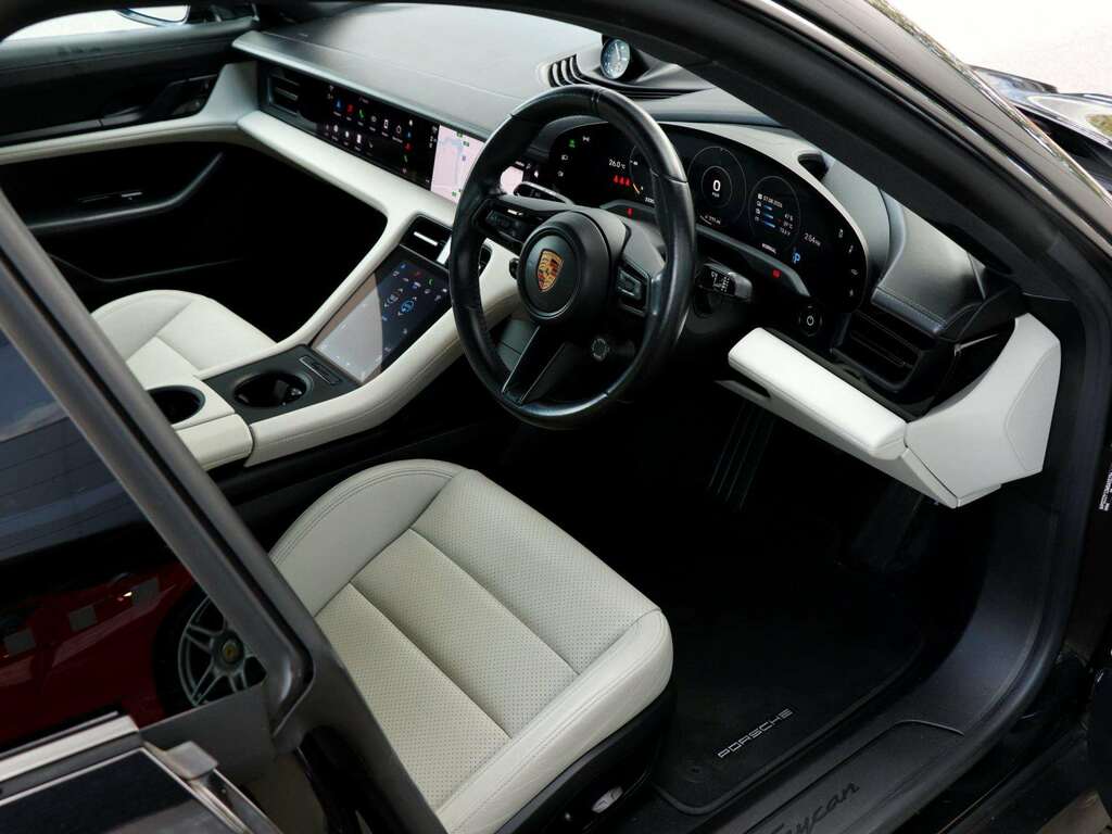 Porsche Taycan 560Kw Turbo S 93Kwh Red #10