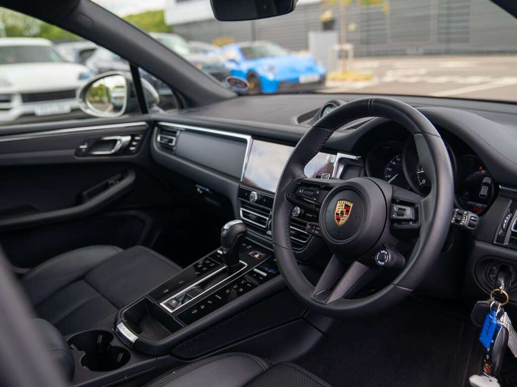 Porsche Macan T S-a 2024 Grey #3
