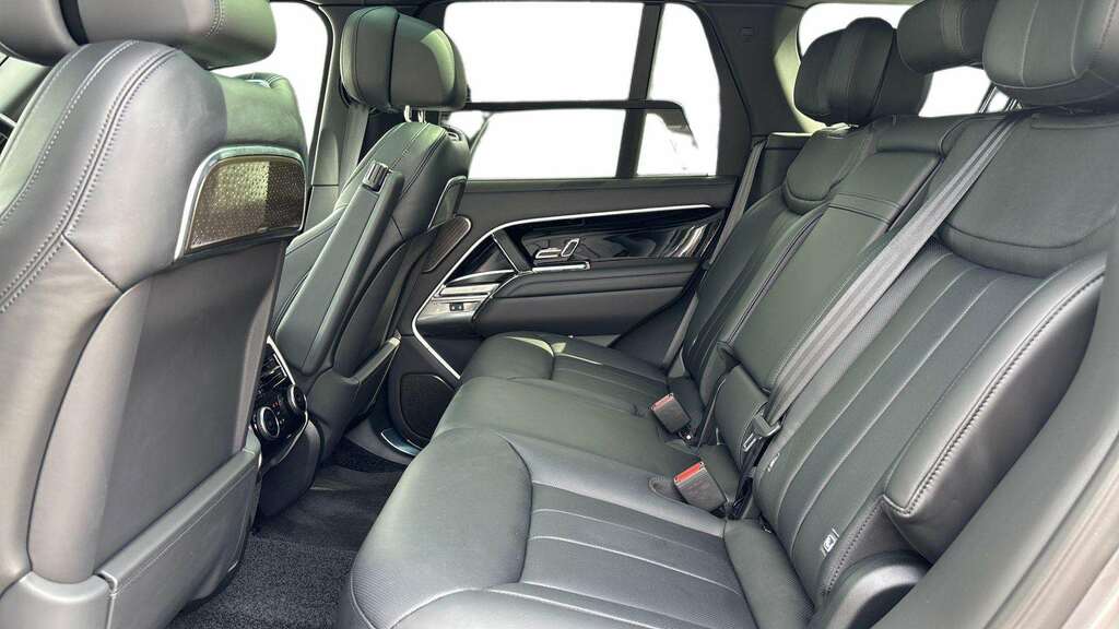 Land Rover Range Rover 4.4 P530 V8 2026 Grey #4