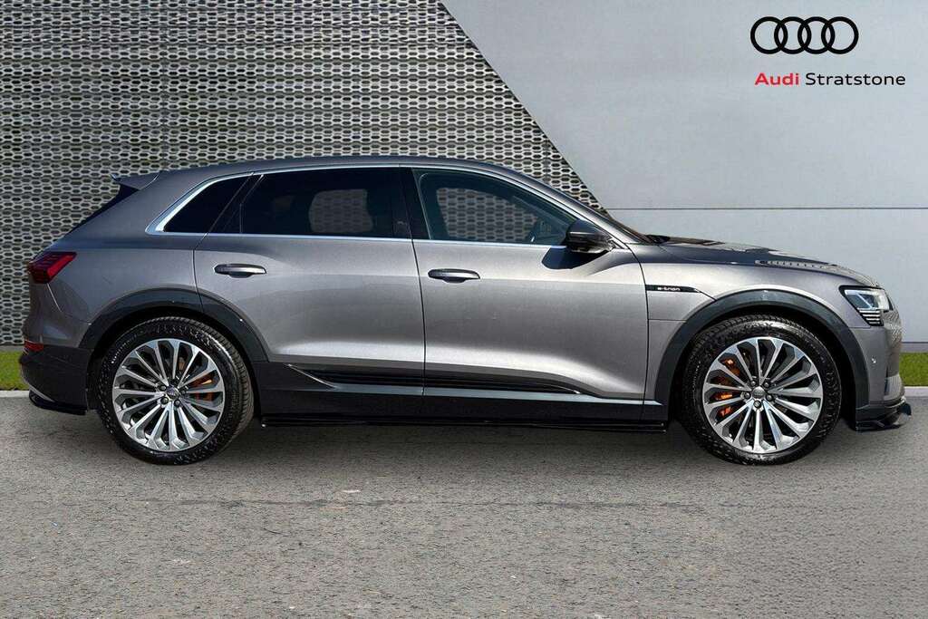 Audi E-tron 300Kw 55 Quattro 95Kwh 2020 Grey #4