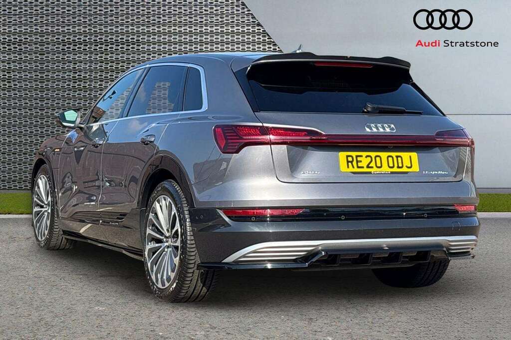 Audi E-tron 300Kw 55 Quattro 95Kwh 2020 Grey #3