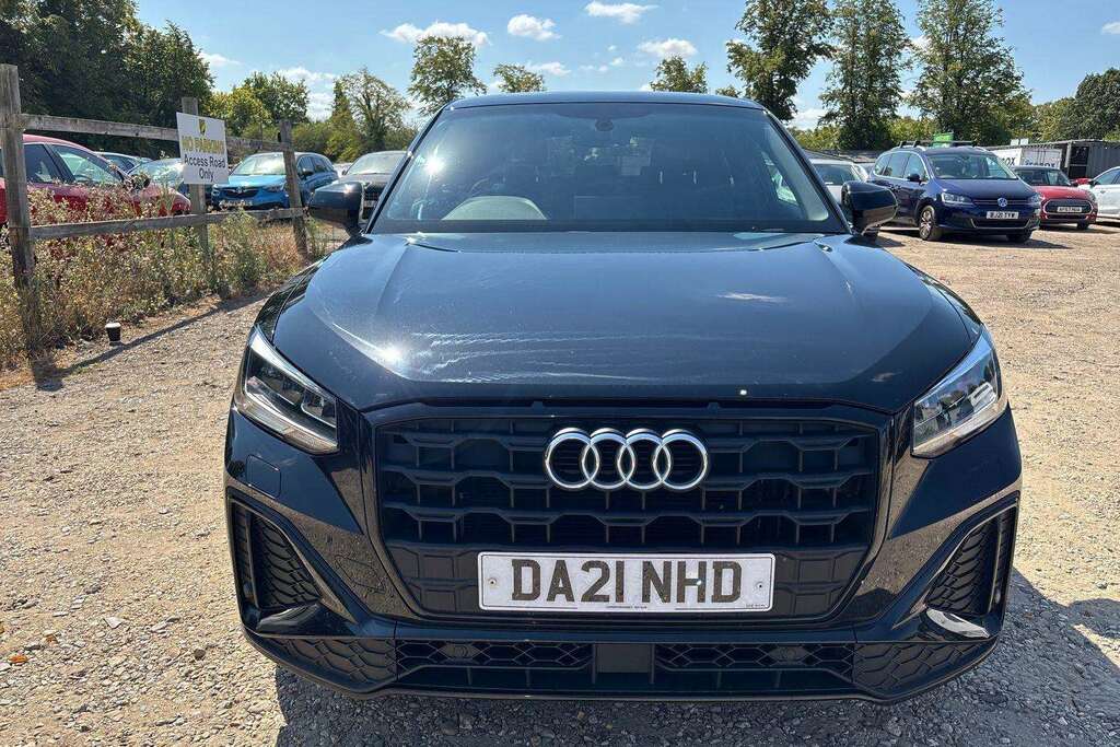 Audi Q2 1.5 Tfsi 35 Sport Suv S Tronic 150 Ps Grey #37