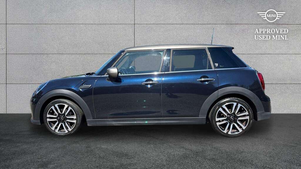 Mini Hatch 1.5 Cooper Exclusive 2023 Black #4