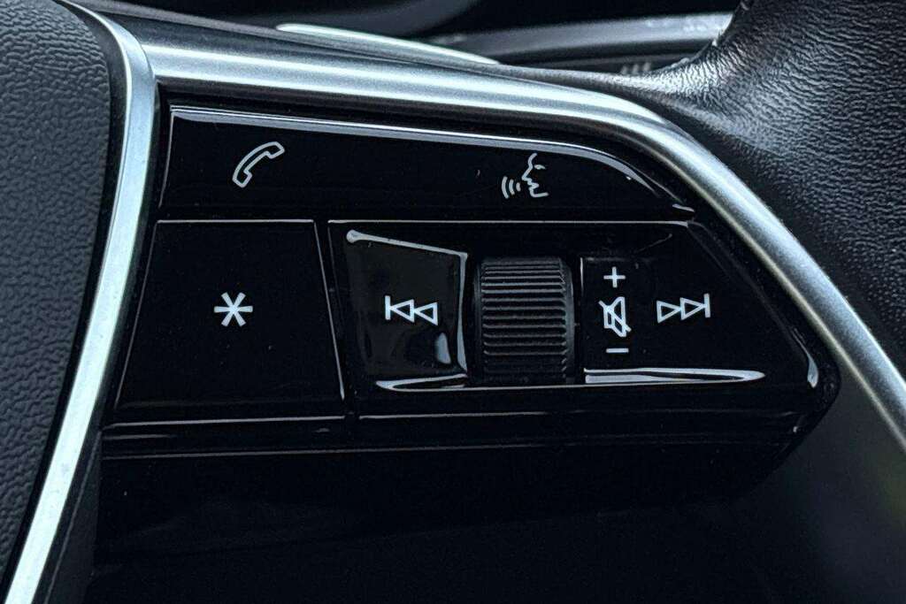 Audi E-tron 230Kw 50 Quattro 71Kwh Sport 21In Alloys Black #17