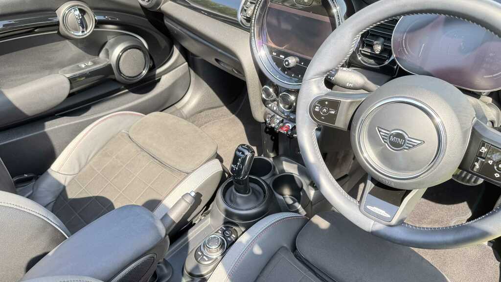 Mini Hatch 2.0 C Sport 2023 Yellow #5