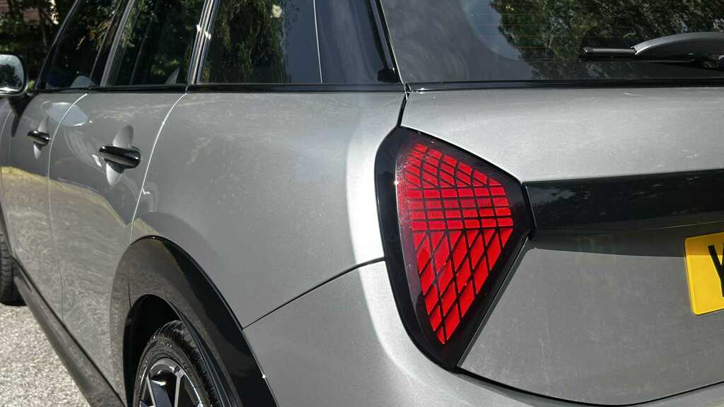 Mini Hatch 1.5 C Sport 2025 Silver #6
