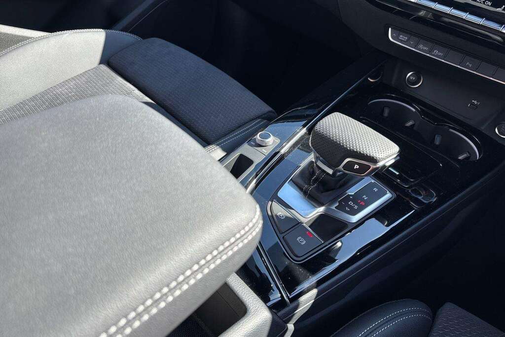 Audi A4 2.0 Tfsi 40 S Line Estate S Tronic Euro White #36