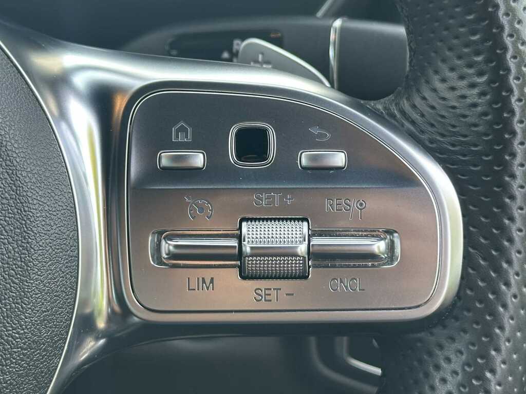 Mercedes-Benz GLC Class 2.0 Glc300de 13.5Kwh Amg Line Premium G-tronic White #28