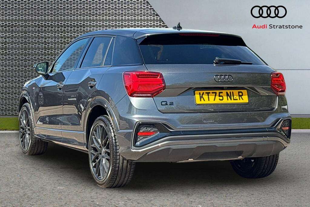 Audi Q2 35 Tfsi Black Edition S Tronic 2026 Grey #3