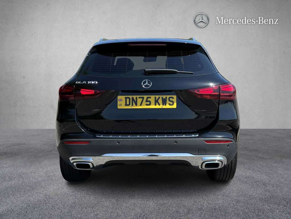 Mercedes-Benz GLA Class 180 Sport Edition 2025 Black #6