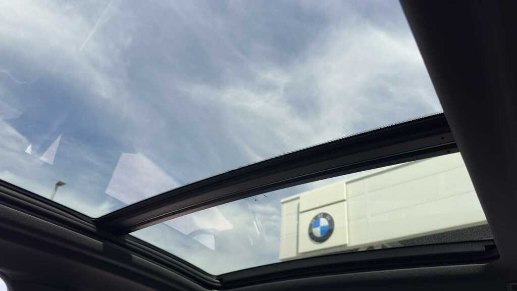 BMW iX3 Bmw -E Estate 210Kw M Sport Pro 80Kwh White #27