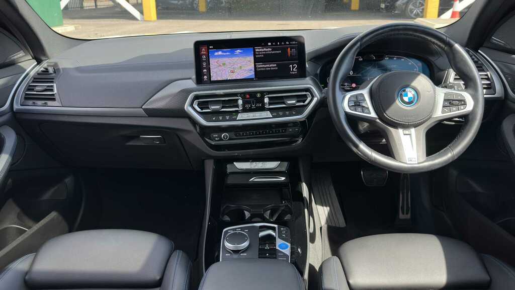 BMW iX3 210Kw M Sport Pro 80Kwh 2023 White #4