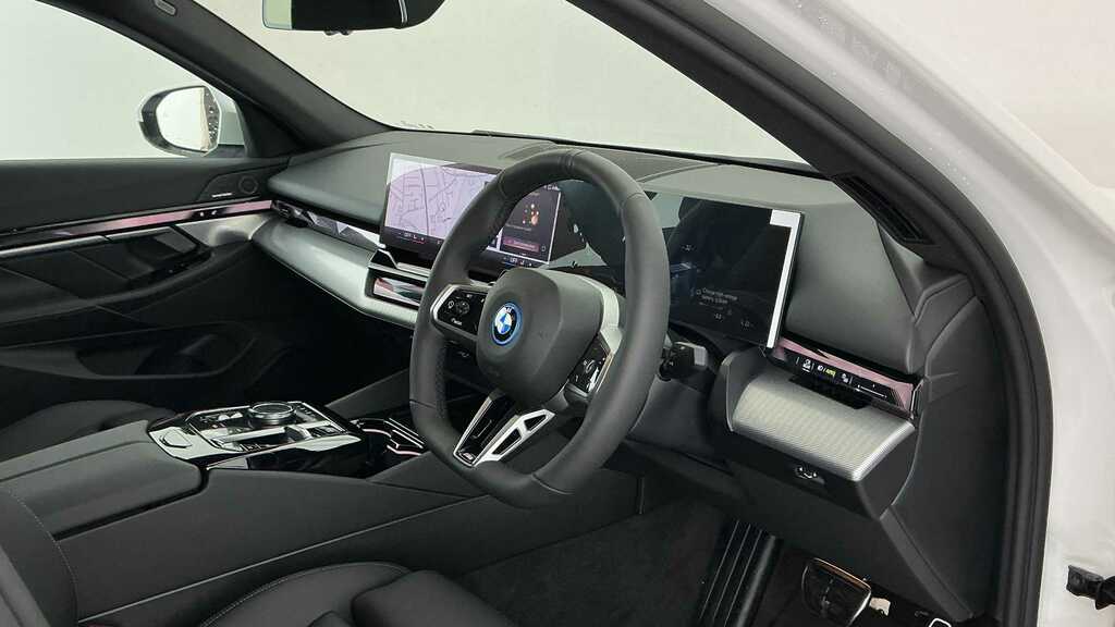 BMW i5 250Kw Edrive40 M Sport 84Kwh 2025 White #6