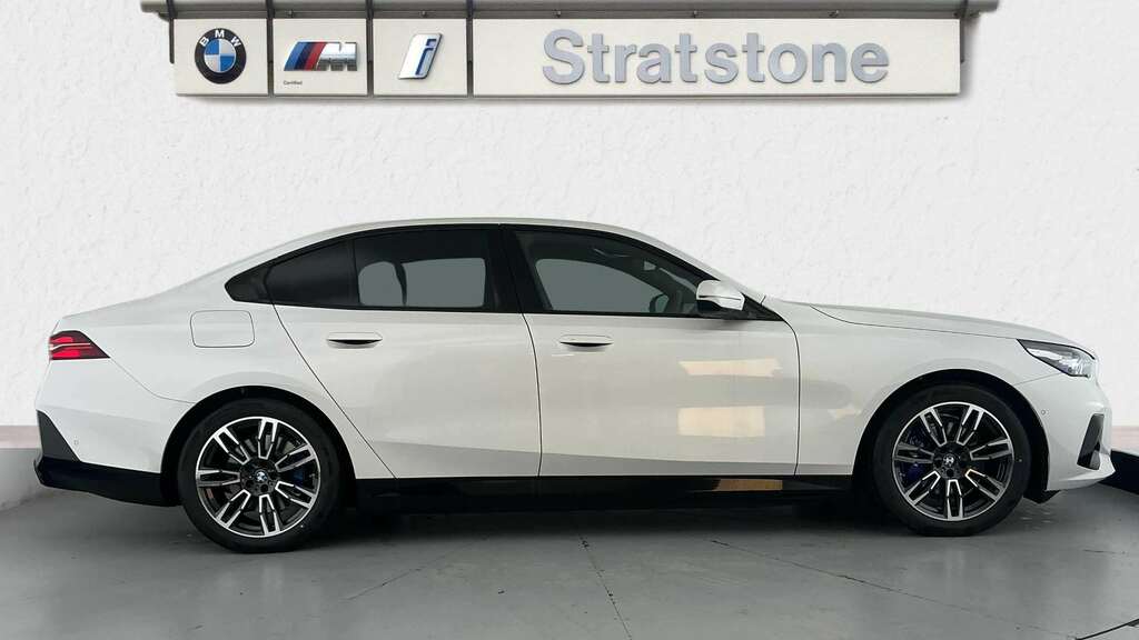 BMW i5 250Kw Edrive40 M Sport 84Kwh 2025 White #3