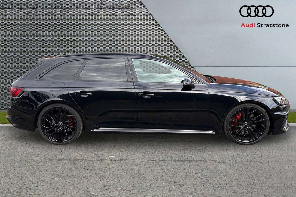 Audi RS4 Rs 4 Tfsi Quattro Carbon Black Tiptronic 2024 Black #4