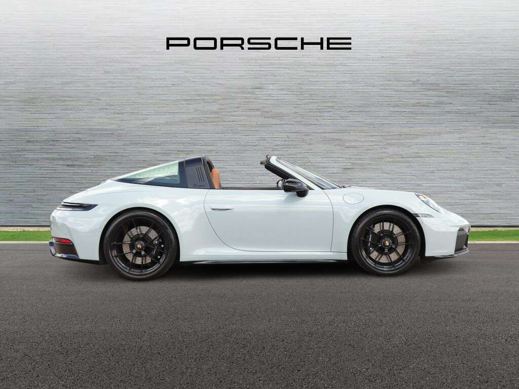 Porsche 911 Targa 4 Gts 2026 Green #2