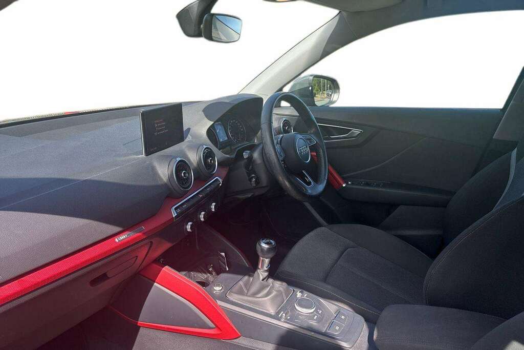 Audi Q2 1.0 Tfsi Sport 2018 Grey #2
