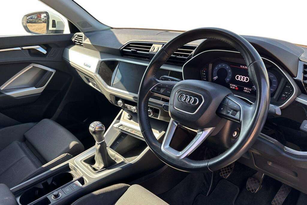 Audi Q3 35 Tfsi Sport 2019 White #6