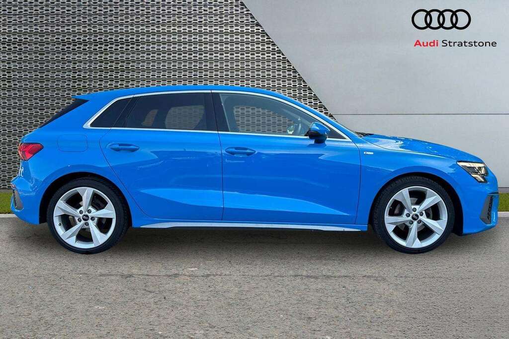 Audi A3 30 Tfsi S Line 2022 MK72DCE Blue #4