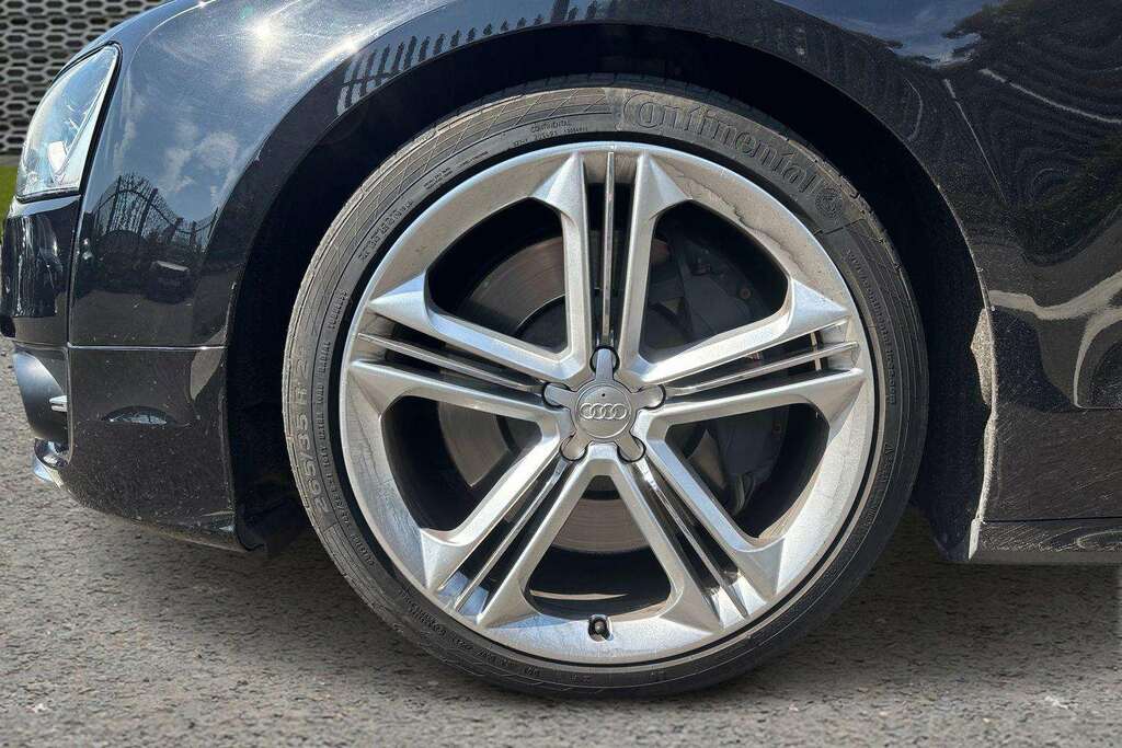 Audi A8 #10