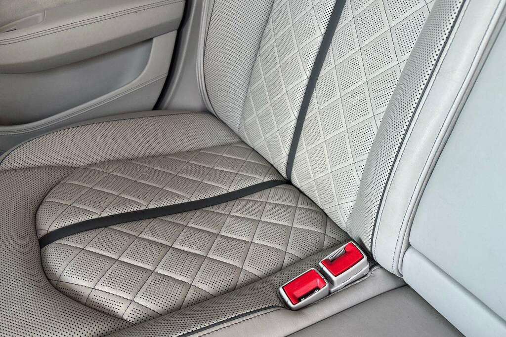 Audi A8 #24