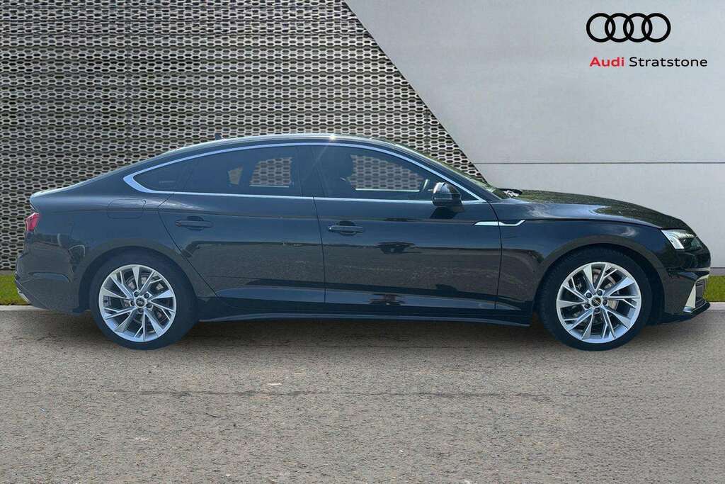 Audi A5 35 Tfsi Sport S Tronic 2024 Black #3