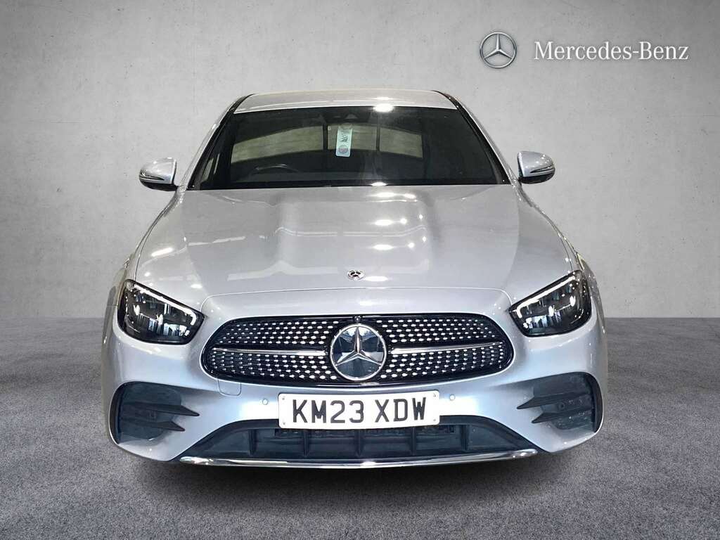 Mercedes-Benz E Class E220d 200 Amg Line Premium 9G-tronic 2023 Silver #3