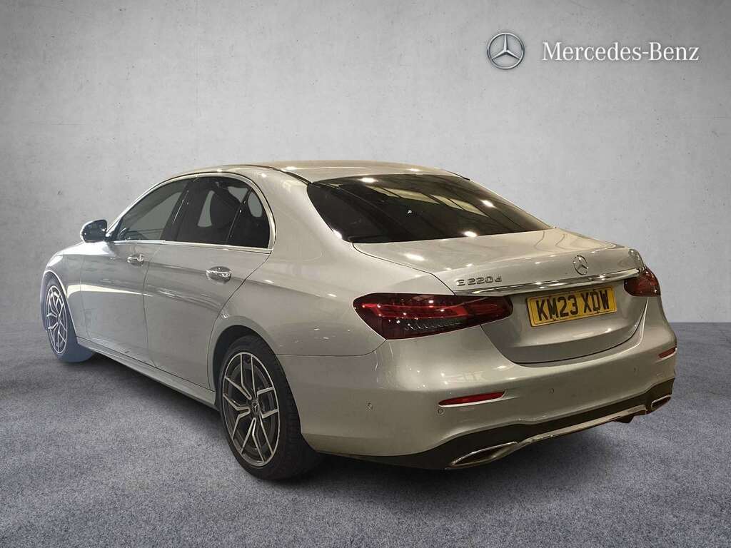 Mercedes-Benz E Class E220d 200 Amg Line Premium 9G-tronic 2023 Silver #2