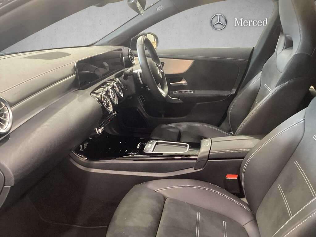 Mercedes-Benz CLA Class Cla 220D Amg Line Premium Tip Black #7