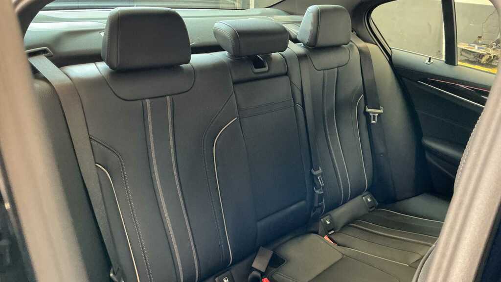 BMW 5 Series 530D Xdrive M Sport Saloon 3.0 #24