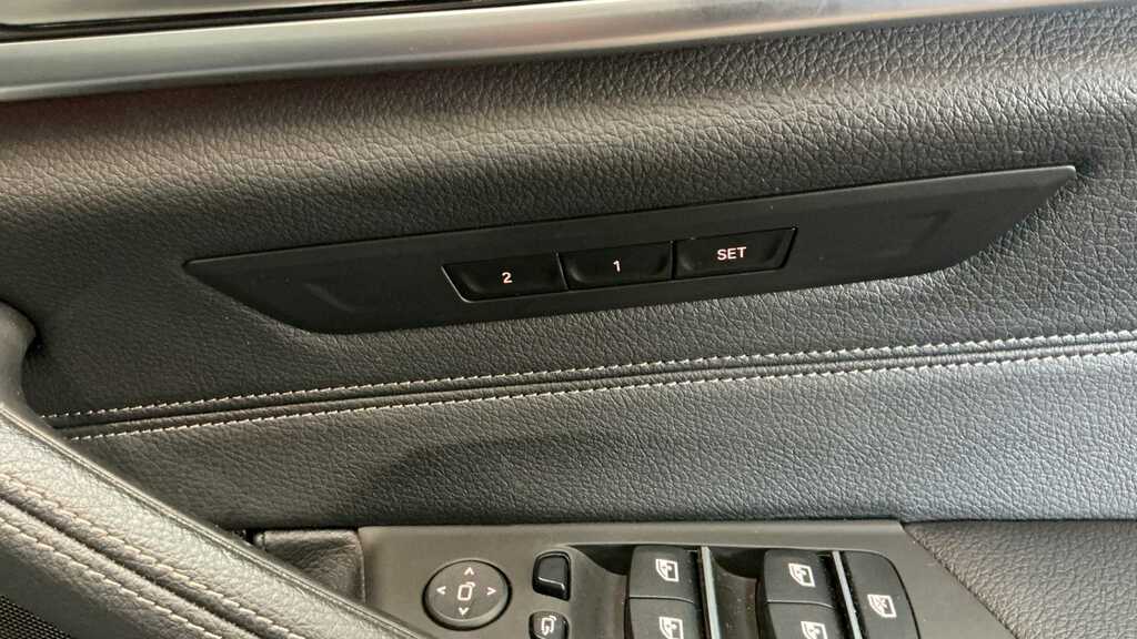 BMW 5 Series 530D Xdrive M Sport Saloon 3.0 #11