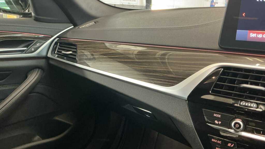 BMW 5 Series 530D Xdrive M Sport Saloon 3.0 #27