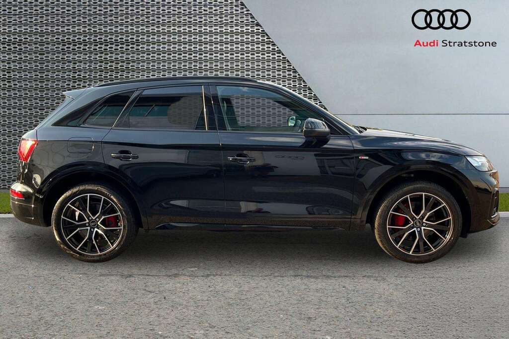 Audi Q5 50 Tfsi E Quattro Edition 1 S Tronic 2023 Black #4