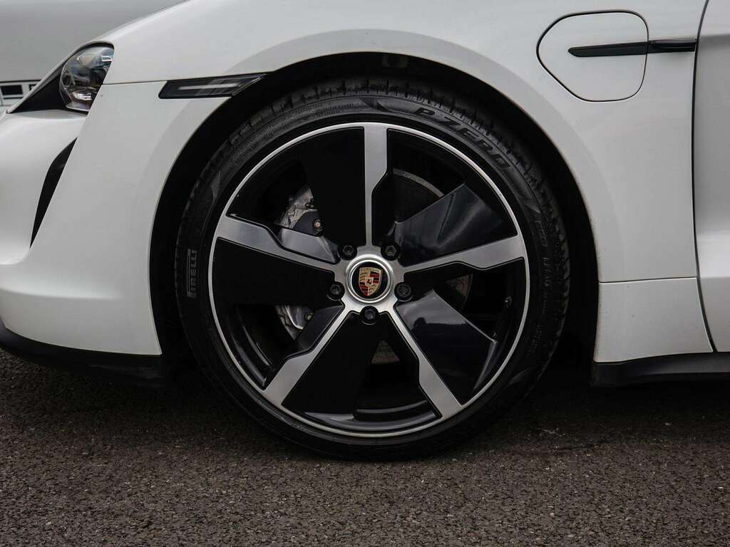 Porsche Taycan 4X2 2021 White #6