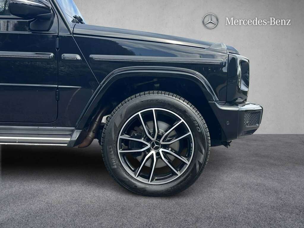 Mercedes-Benz G Class G400d Amg Line Premium Plus 9G-tronic 2023 Black #3