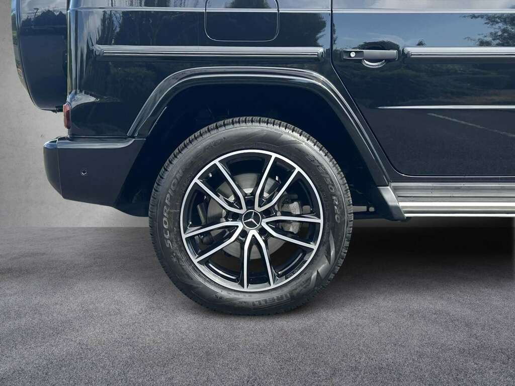 Mercedes-Benz G Class G400d Amg Line Premium Plus 9G-tronic 2023 Black #5