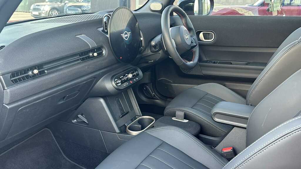 Mini Hatch 1.5 C Sport Level 2 2026 YK75LHS Red #6
