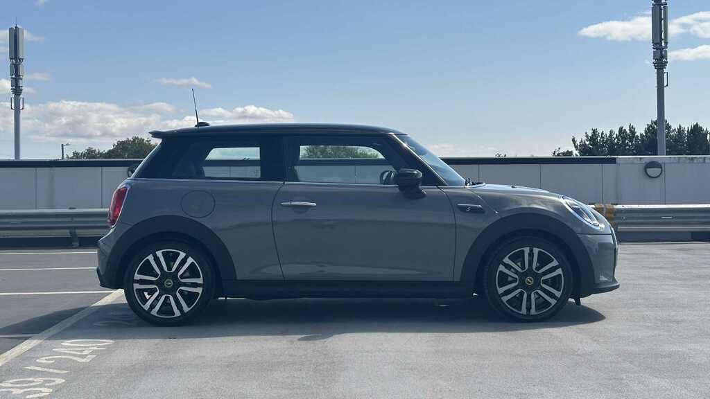 Mini Hatch 135Kw Cooper S Level 2 33Kwh 2022 HV22RYJ Grey #3
