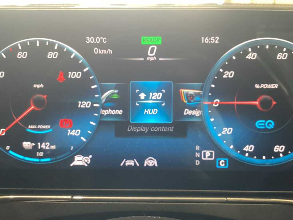 Mercedes-Benz EQC 400 300Kw Amg Line Premium 80Kwh White #41