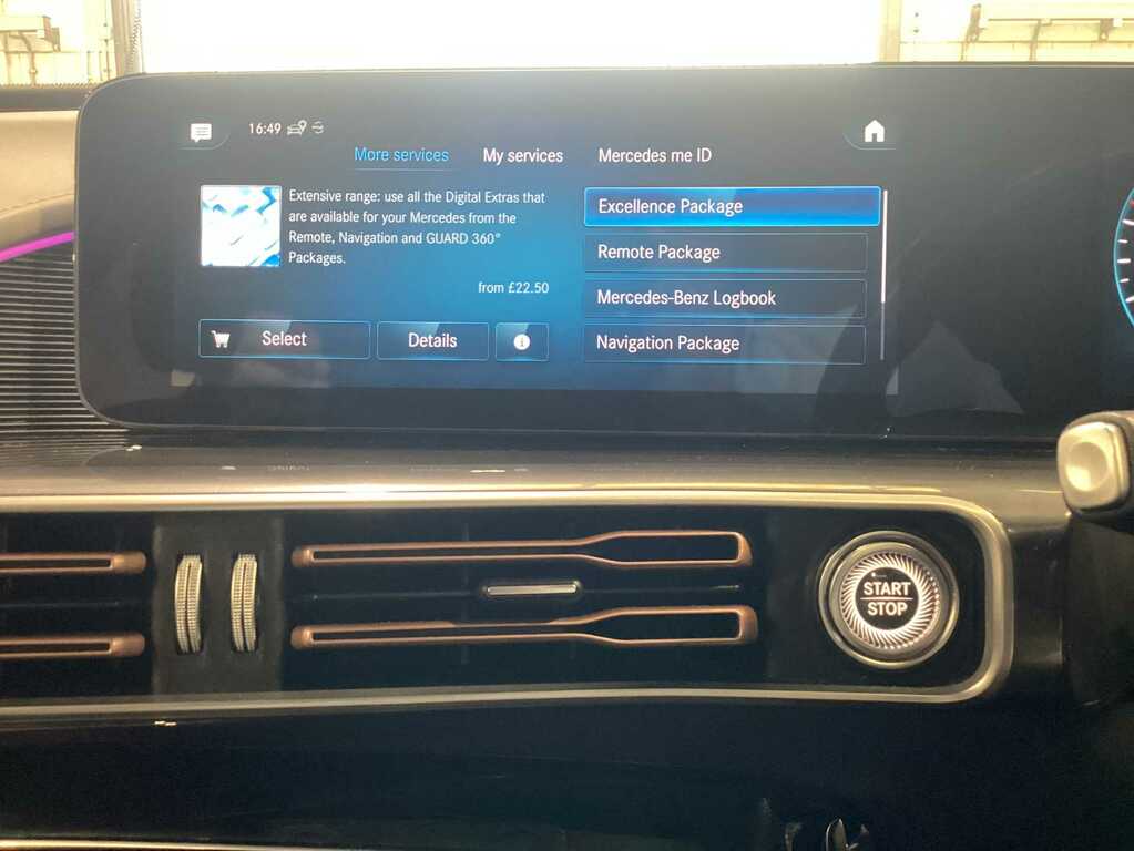 Mercedes-Benz EQC 400 300Kw Amg Line Premium 80Kwh White #37